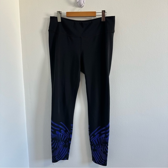 New  Balance Black quality Leggings - Picture 3 of 10